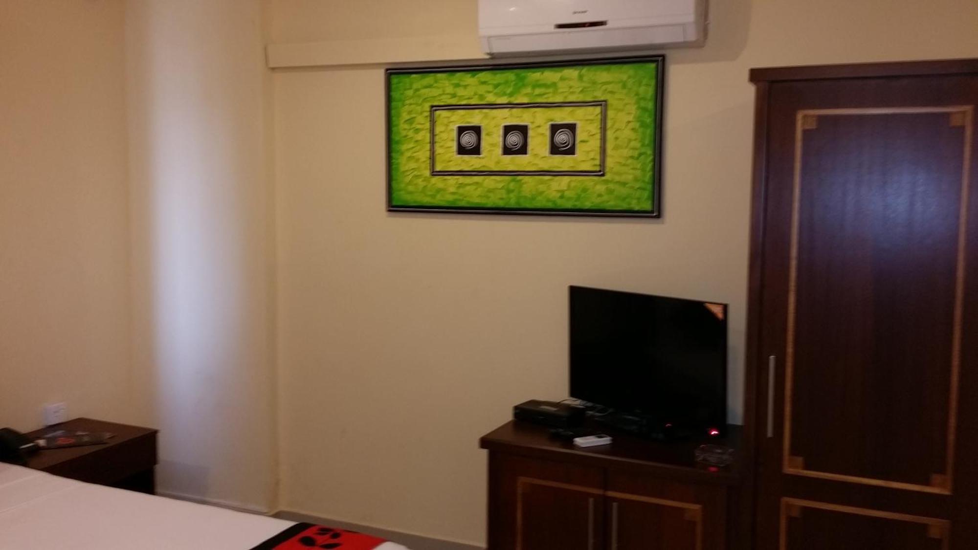 Grand 7 Hotel Thalawathugoda Talawatugoda الغرفة الصورة